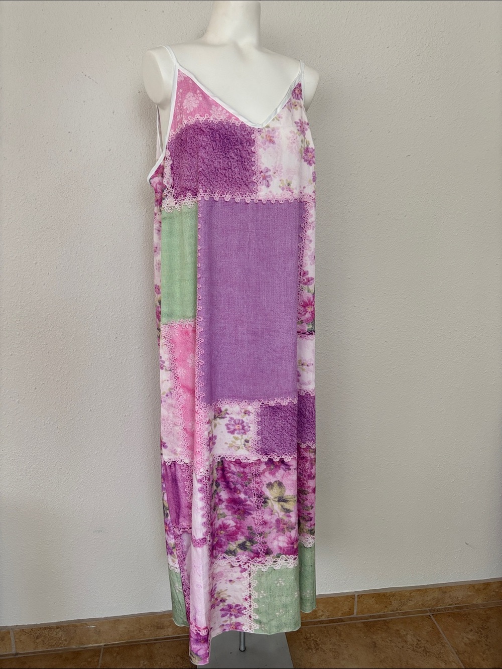NWT! Sleeveless Faux Patchwork Floral Maxi Dress in Lavender and Pink